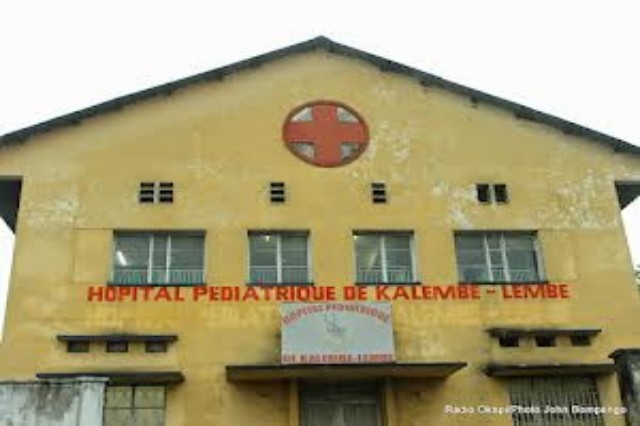 Hopital Kalembelembe à Kinshasa/ Illustrant soins de santé