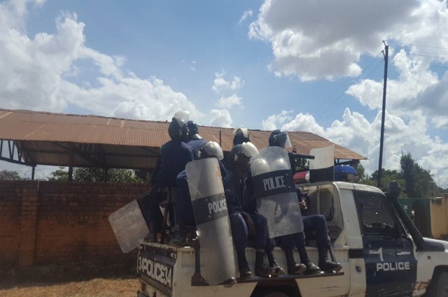 RDC: la police face aux manifestants, quel encadrement?