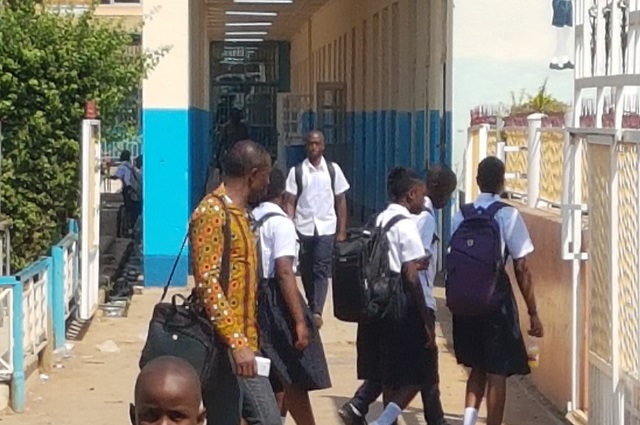 Lubumbashi : Une jeune fille crée la panique à l’aide d’un Pepper spray à l’institut Belle vue