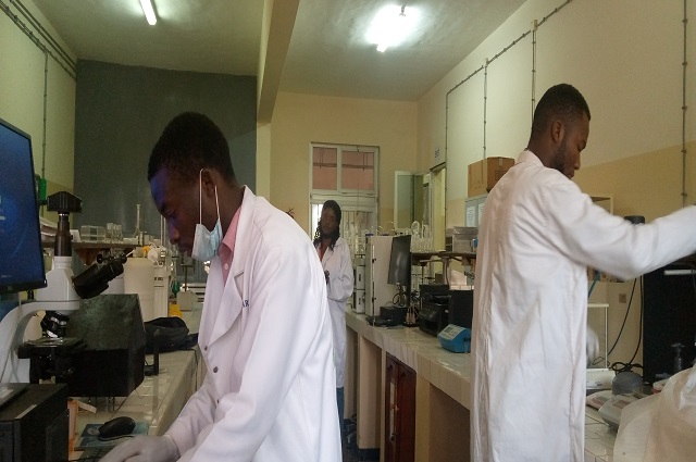 Lubumbashi :  à la découverte du laboratoire d’analyse environnemental