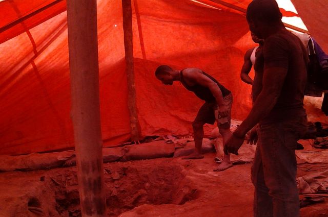 Kolwezi: Devenir riche dans l’artisanat minier à Kasulo, un reve brisé de  Daudet Nawej