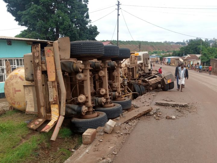 Déversement de l' acide à kanina