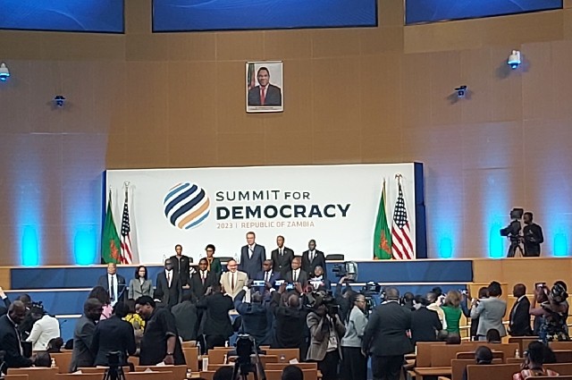 Lusaka: début du 2e sommet sur la démocratie