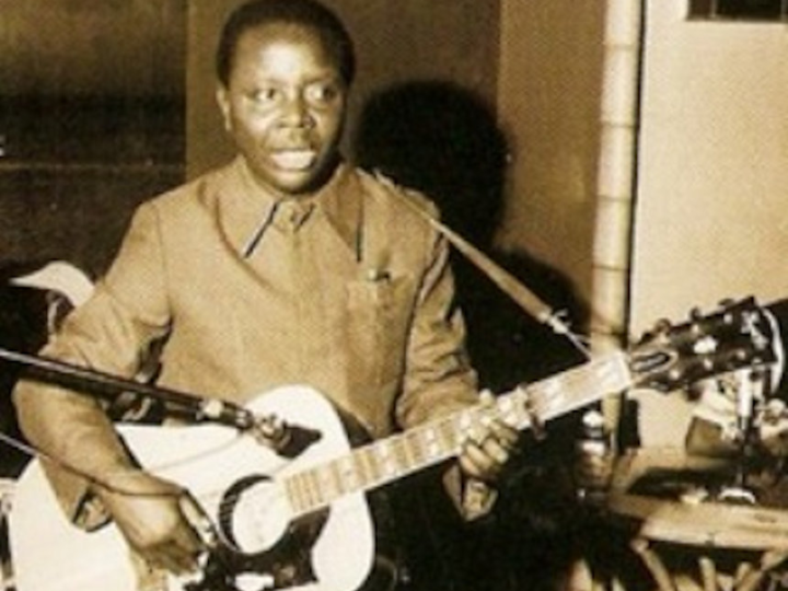 Mwenda wa Bayeke: Le roi de la guitare acoustique