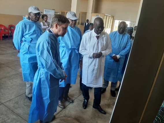 Lubumbashi: l’USAID promet son soutien au laboratoire Vétérinaire