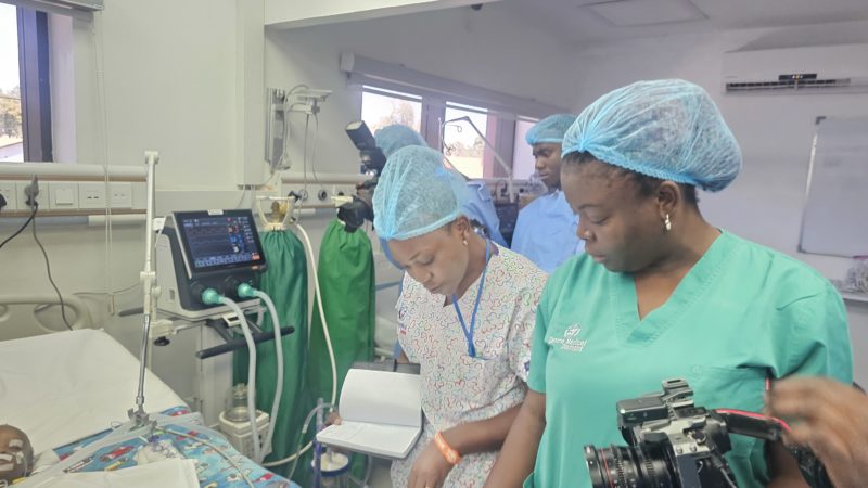 Dans la selle aux soins intensifs au centre médical Diamant
