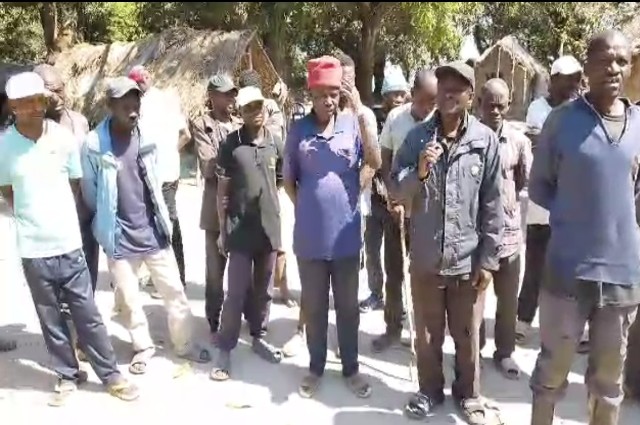 Les habitants du village Tembo
