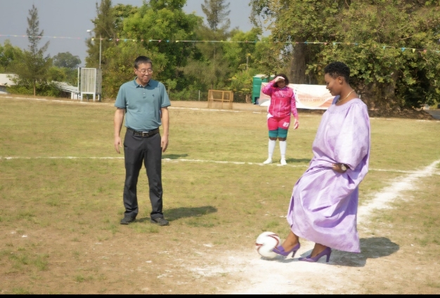 Lors de la célébration à TFM et du lancement du tournoi de foot