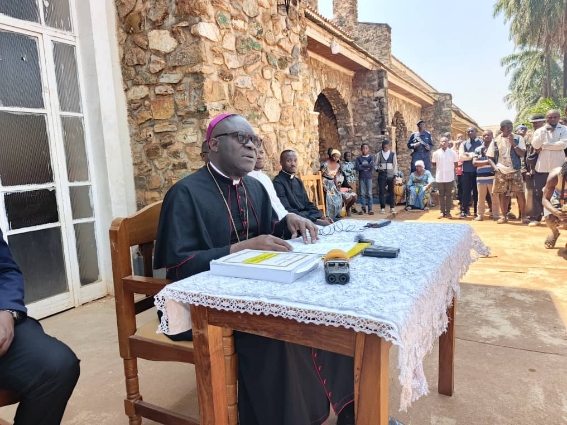 Mgr Fulgence Muteba sur la délocalisation du Lycée Lubusha