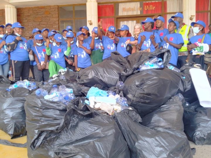 Lubumbashi: Des bénévoles pour ramasser les déchets sur les rues