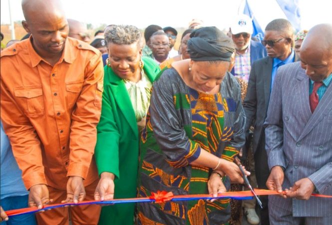 Eve Bazaiba félicite TFM pour les grands ouvrages réalisés par la DOT