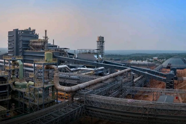 Des usines d'exploitation industrielle qui contribuent à la déforestation de Miombo