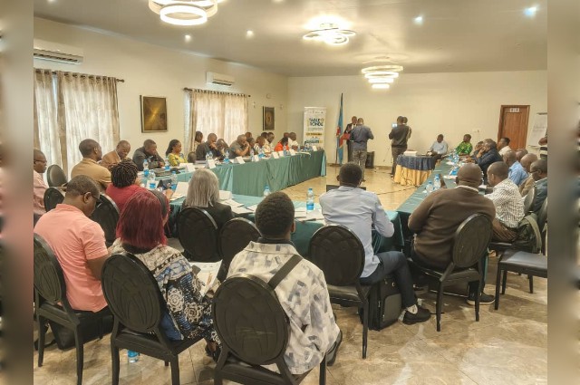 Lors de a table ronde sur la délocalisation