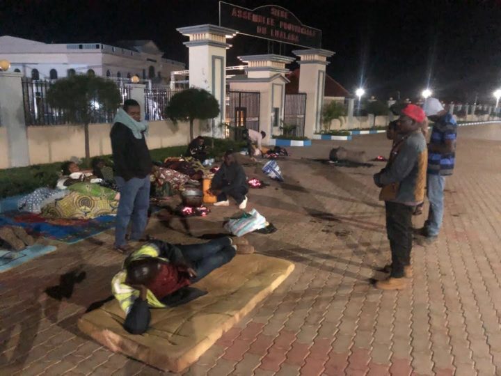 Kolwezi: les victimes de démolition ont passé la première nuit devant l&rsquo;assemblée provinciale