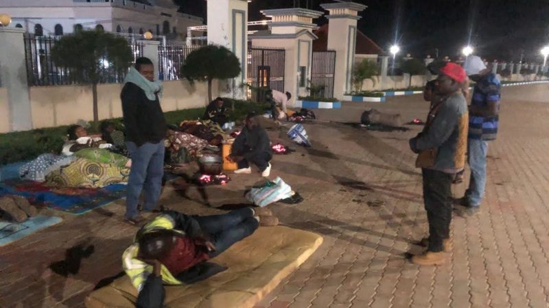 Kolwezi: les victimes de démolition ont passé la première nuit devant l&rsquo;assemblée provinciale
