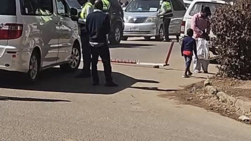Lubumbashi : y a t-il corruption aux barrières érigées par la DRHKAT ?