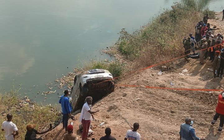 Kakanda : les familles entre soulagement et douleur après la sortie du véhicule des eaux
