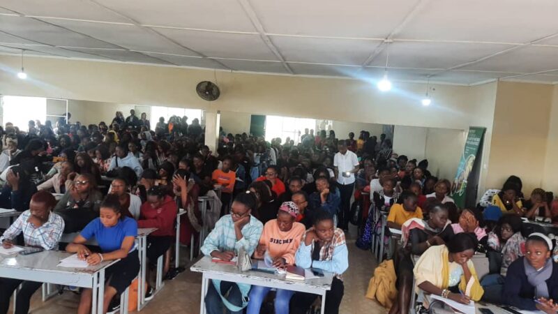 Révision de la Constitution : à Lubumbashi, les jeunes divisés face à la campagne de Grâce Kutino