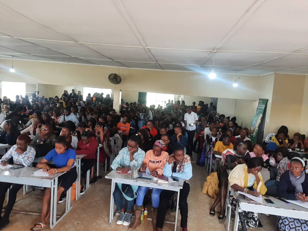 Révision de la Constitution : à Lubumbashi, les jeunes divisés face à la campagne de Grâce Kutino
