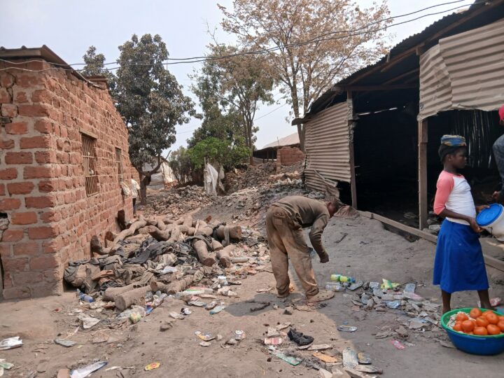 Kolwezi: l’exploitation spectaculaire du cobalt dans les maisons à Musonoï